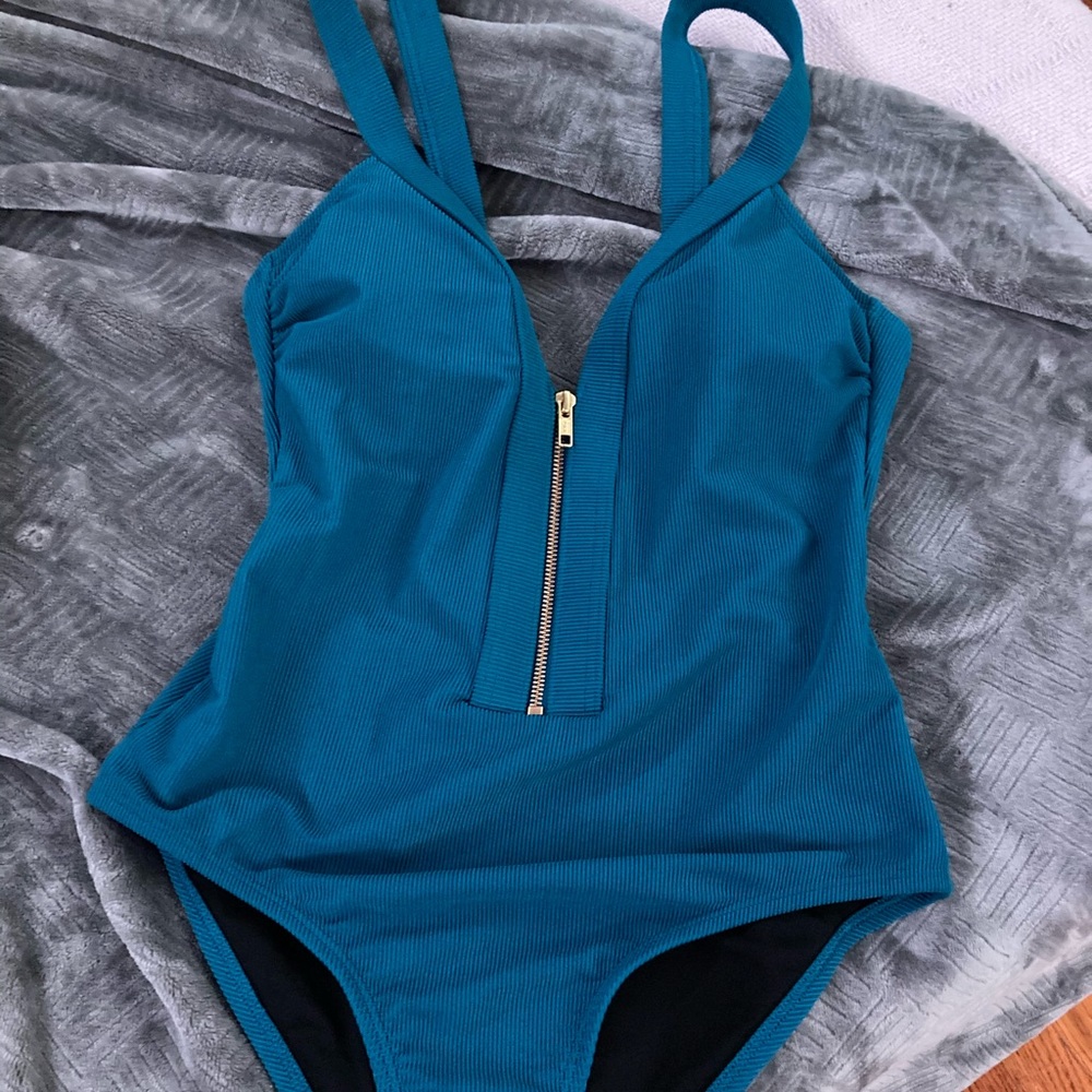 Bathing suit